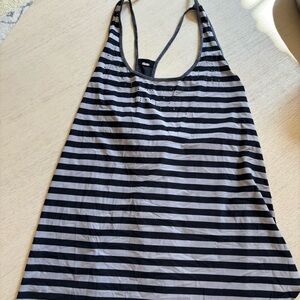 Lululemon women’s tank